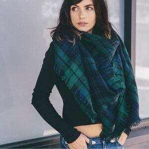 Oversized Tartan Plaid Blanket Scarf – Green & Navy – 52”x 52”